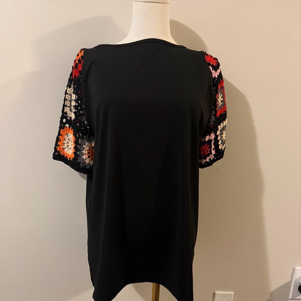 Black and Red Boxy Short Sleeve Blouse